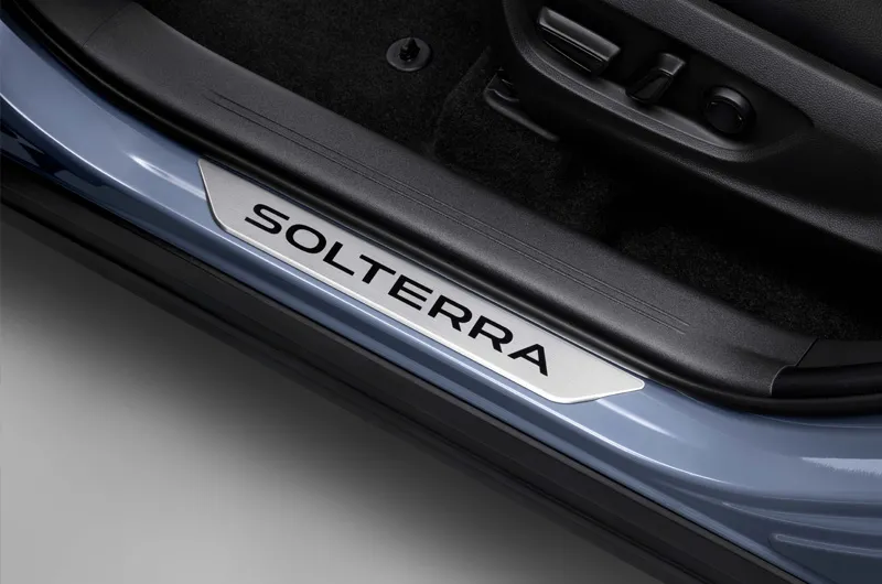 Aluminium scuff plates