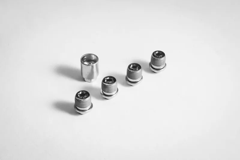 Fiksavimo veržlių rinkinys