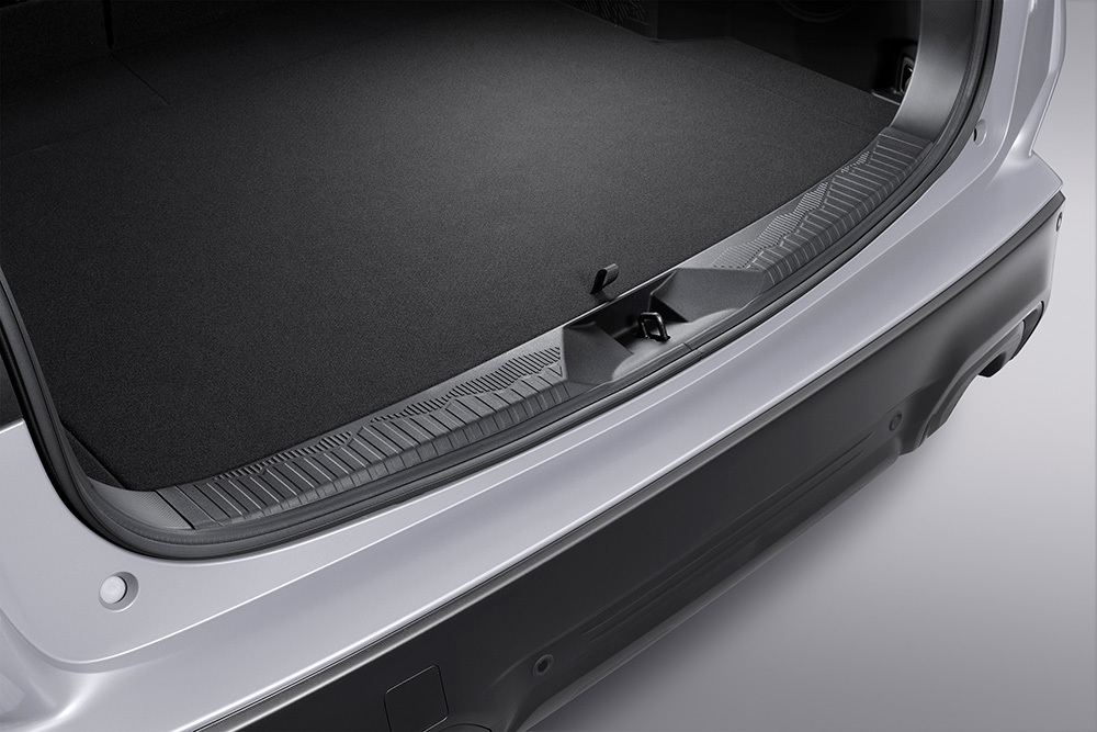 Stambus Subaru Forester bagažinės suformuoto slenksčio vaizdas.