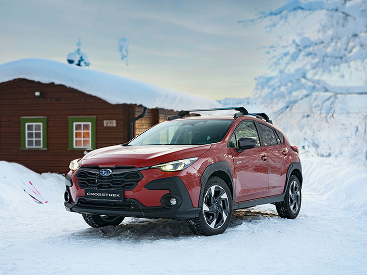 Subaru Crosstrek sniege – pademonstruoja automobilio visų varančiųjų ratų pavarą žiemiškomis sąlygomis.